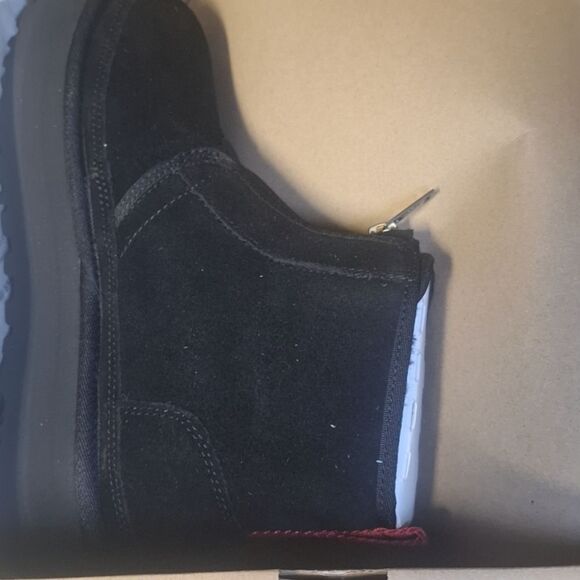 UGG Women's Neumel Platform Black Suede Zip Boots Size 7 NIB - Picture 14 of 15